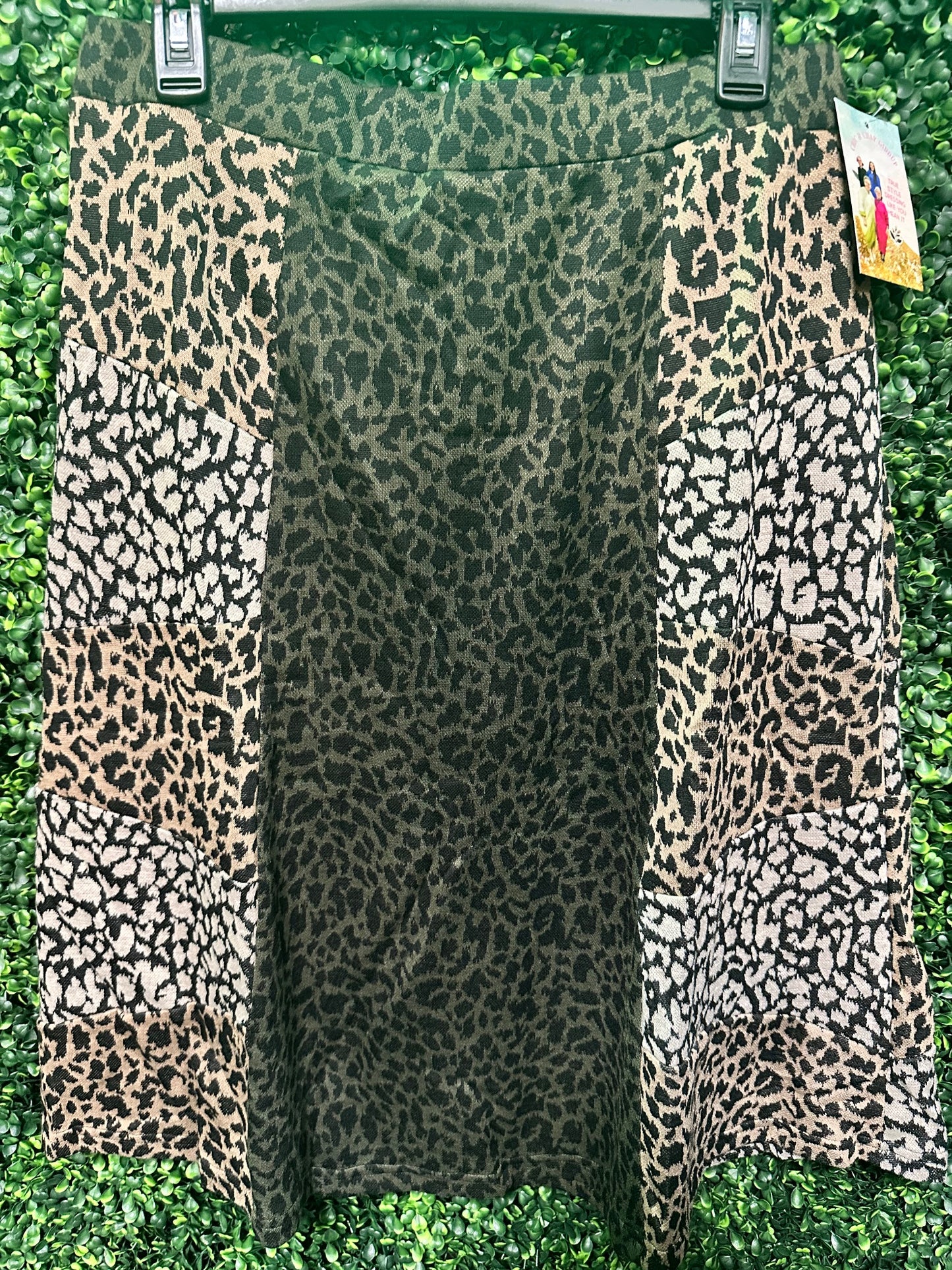 Leopard Patterned Skirt (2 Options)