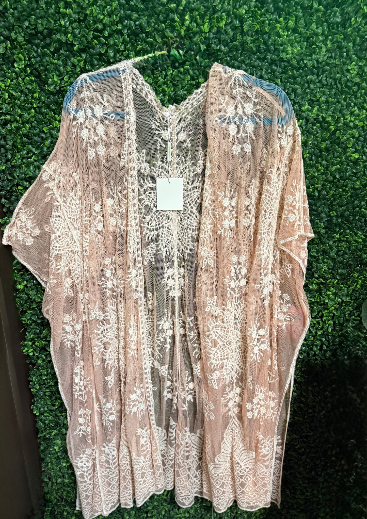 PEACH\WHITE LACE OVERLAY