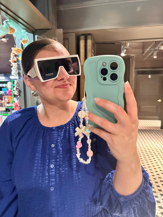 White Boxy Sunnies