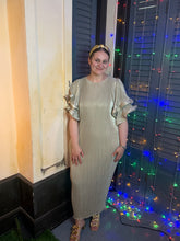 Load image into Gallery viewer, Dazzling Metallic Maxi Dress