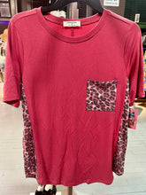 Load image into Gallery viewer, Leopard &amp; Colorful Casual Top