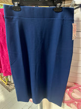 Load image into Gallery viewer, Thick Dressy Pencil Skirt (2 Options)