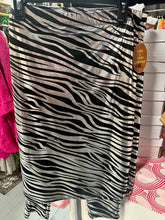 Load image into Gallery viewer, Tiger Print Athletic Skirt W/ Leggings