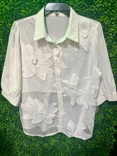 Load image into Gallery viewer, Netted Floral OSFM Top (2 Options)