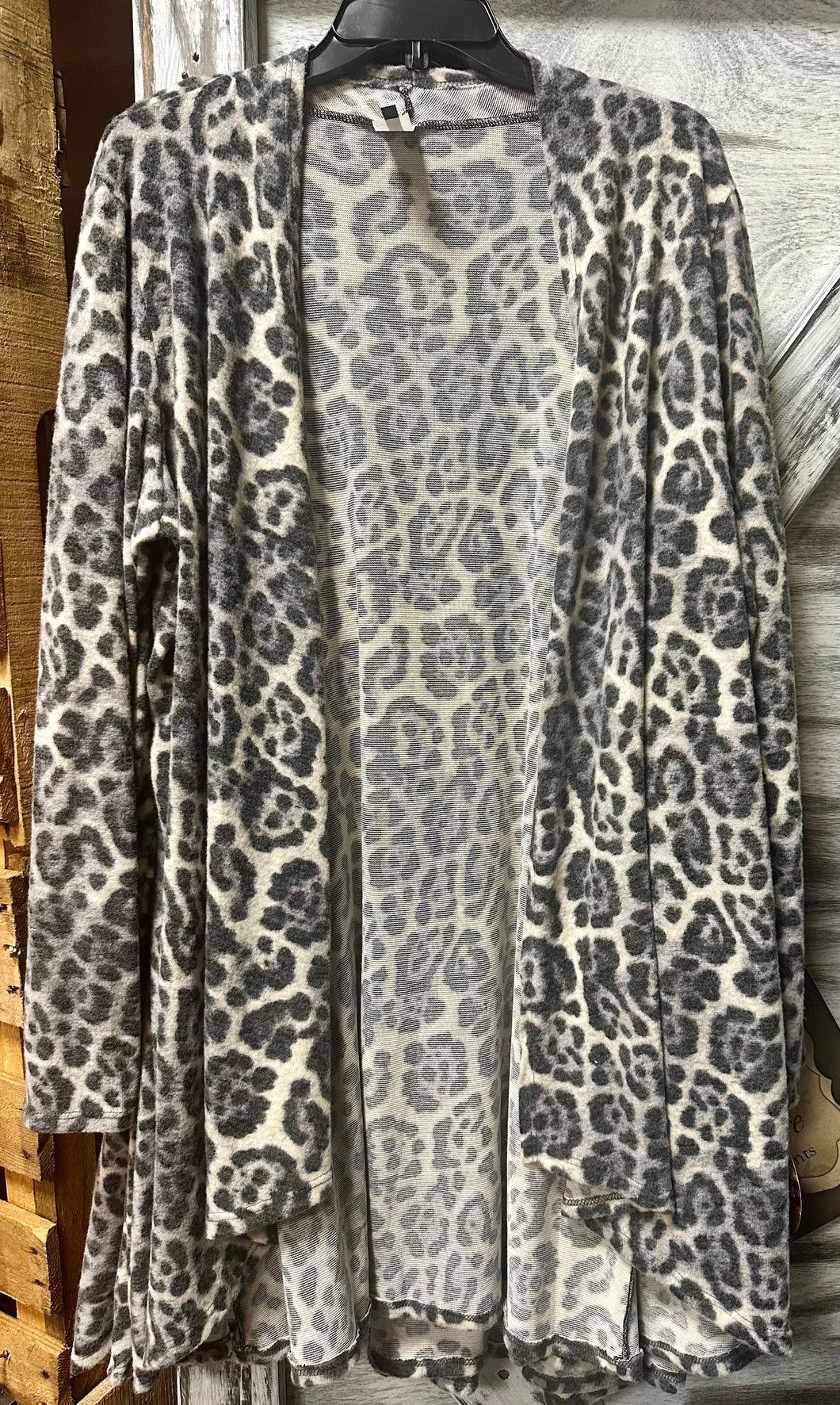 Snowy Leopard Open Cardigan Plus Size