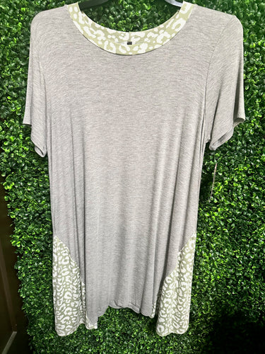 Gray & Green Splotched Short Sleeve Shirt