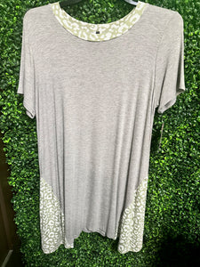 Gray & Green Splotched Short Sleeve Shirt