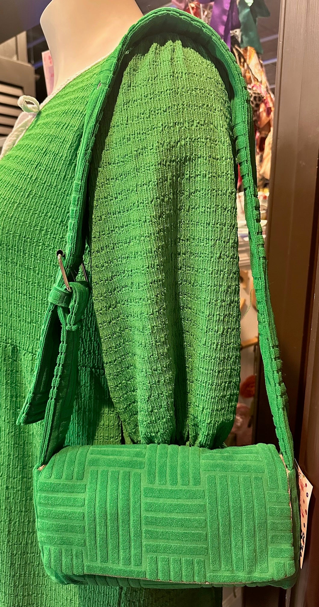 Green Fashionable Shoulder Bag W/ Adjustable Strap