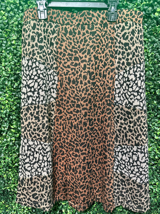 Leopard Patterned Skirt (2 Options)