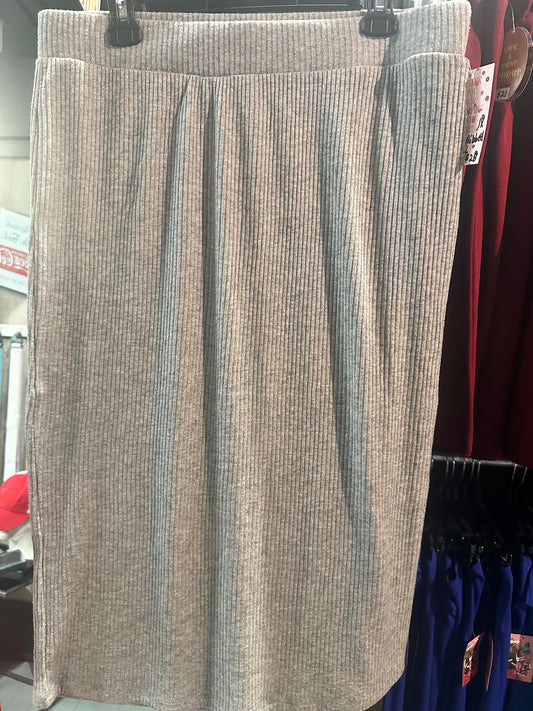 Grey Ribbed Casual Skirt (Plus Size)