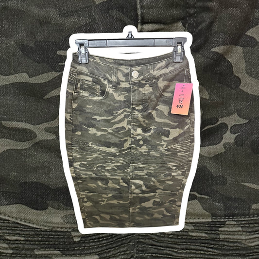 Camo Print Pencil Denim Skirt